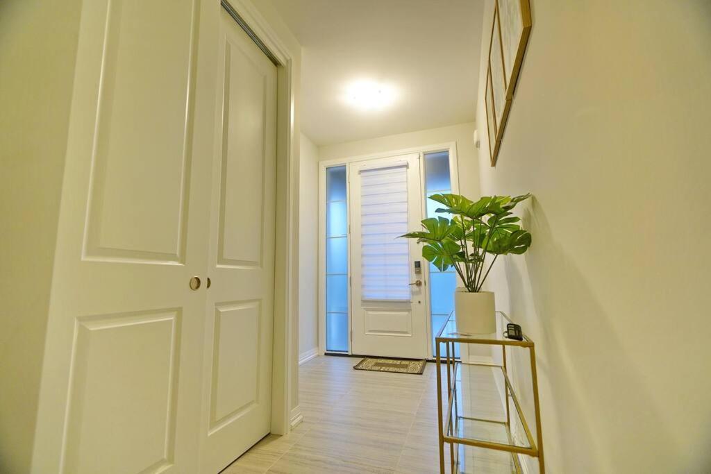 Beautiful And Unique Home In Niagara Екстер'єр фото