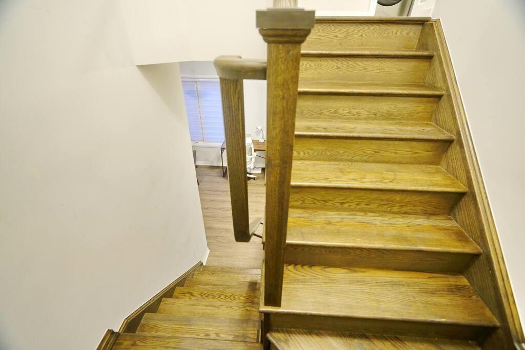 Beautiful And Unique Home In Niagara Екстер'єр фото